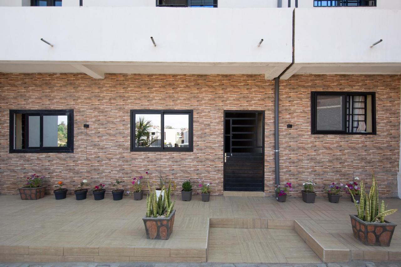 Milestone City Appartements - Avec Restaurant - Sans Coupure D'Electricite - Vues Imprenables Antananarivo Bagian luar foto