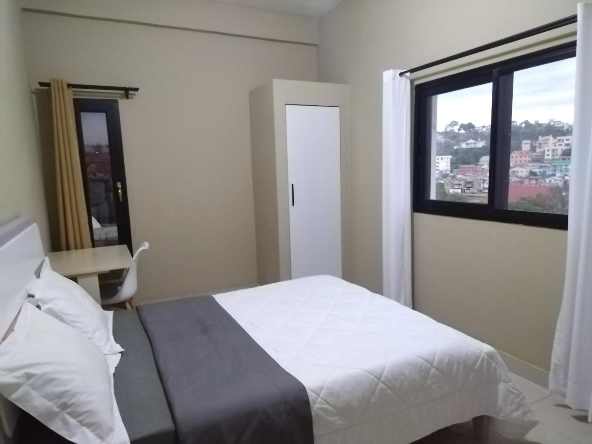 Milestone City Appartements - Avec Restaurant - Sans Coupure D'Electricite - Vues Imprenables Antananarivo Bagian luar foto