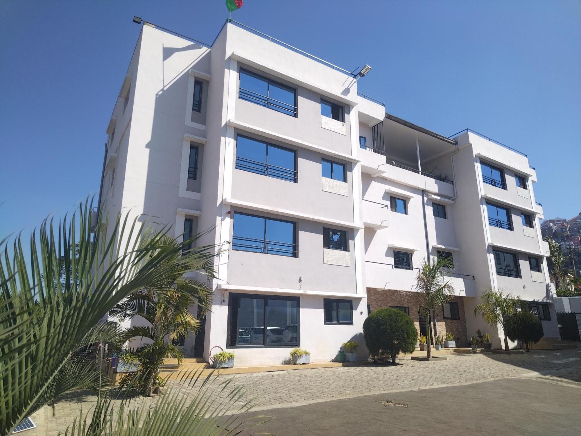 Milestone City Appartements - Avec Restaurant - Sans Coupure D'Electricite - Vues Imprenables Antananarivo Bagian luar foto